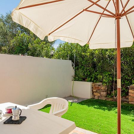 Appartamento Residenziale Trilocale 6 Posti Letto Via Oristano San Teodoro  Exterior foto