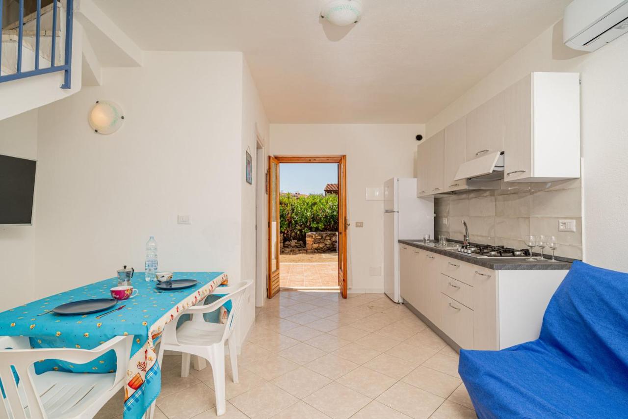 Appartamento Residenziale Trilocale 6 Posti Letto Via Oristano San Teodoro  Exterior foto